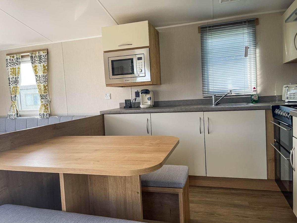 Lovely 8 Berth Caravan For Hire At Barmston Beach Holiday Park Ref 62002O Hotel Lund Exterior foto